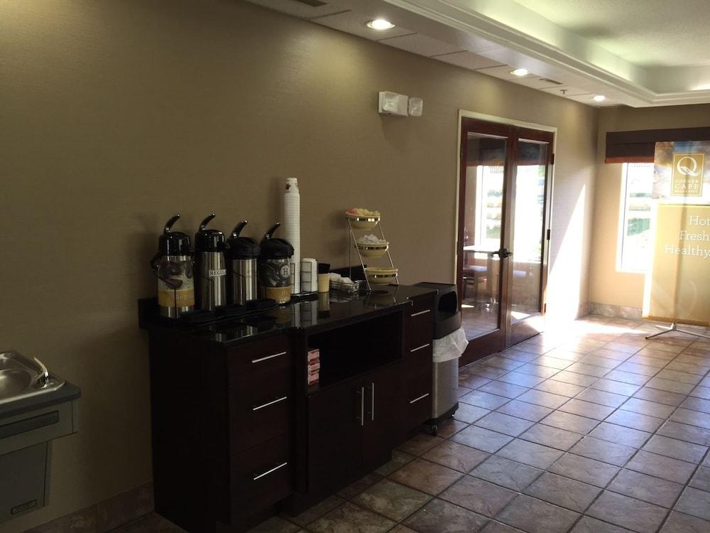 Spark By Hilton Wytheville East Main Street Bagian luar foto