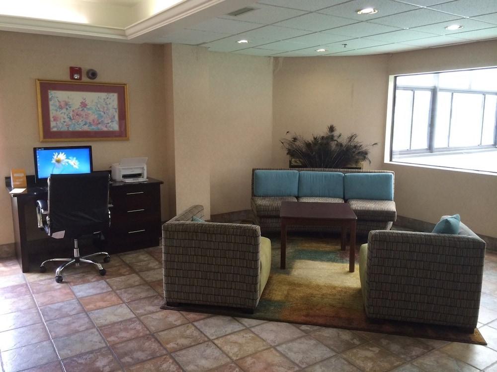 Spark By Hilton Wytheville East Main Street Bagian luar foto