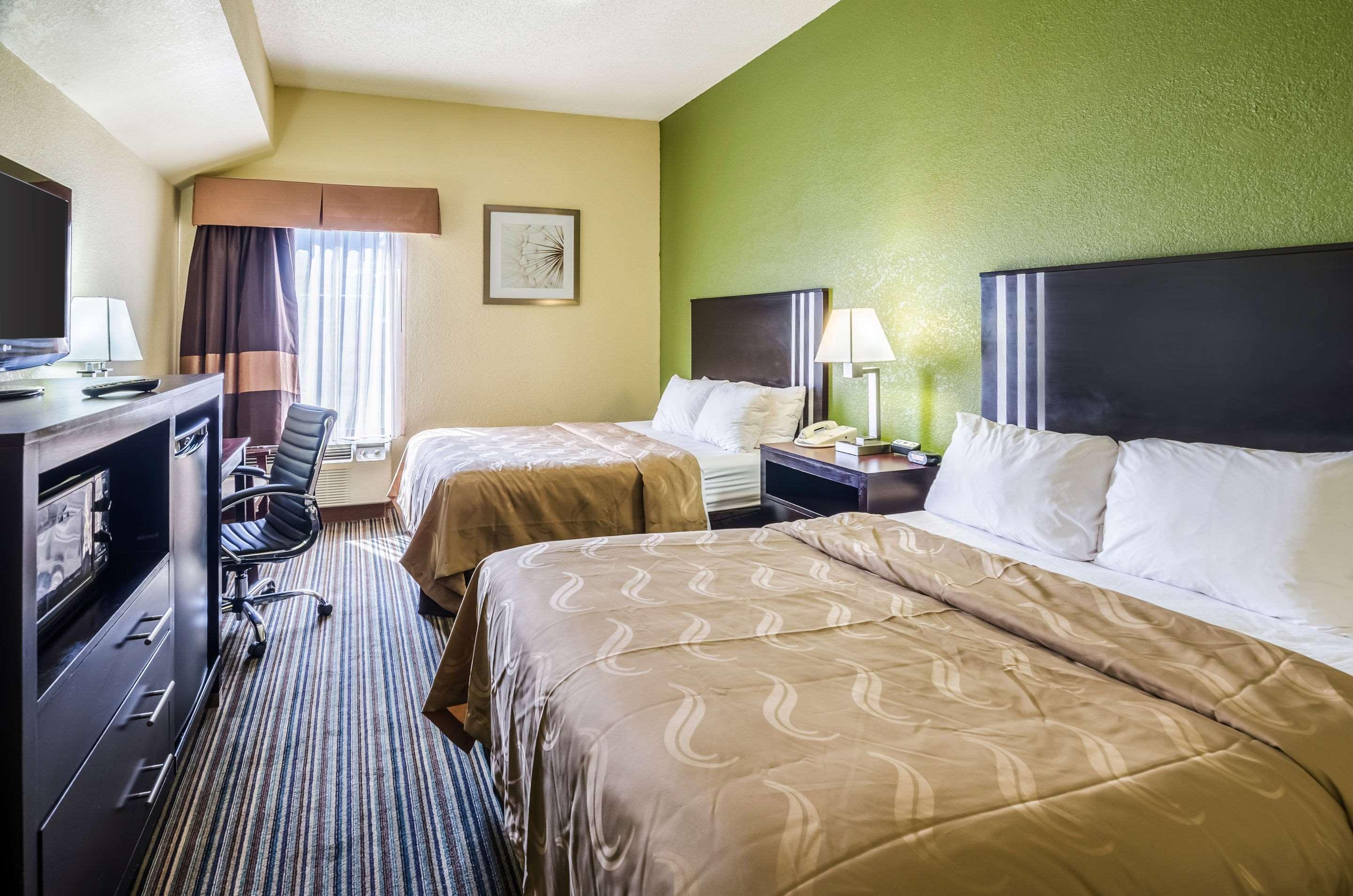 Spark By Hilton Wytheville East Main Street Bagian luar foto