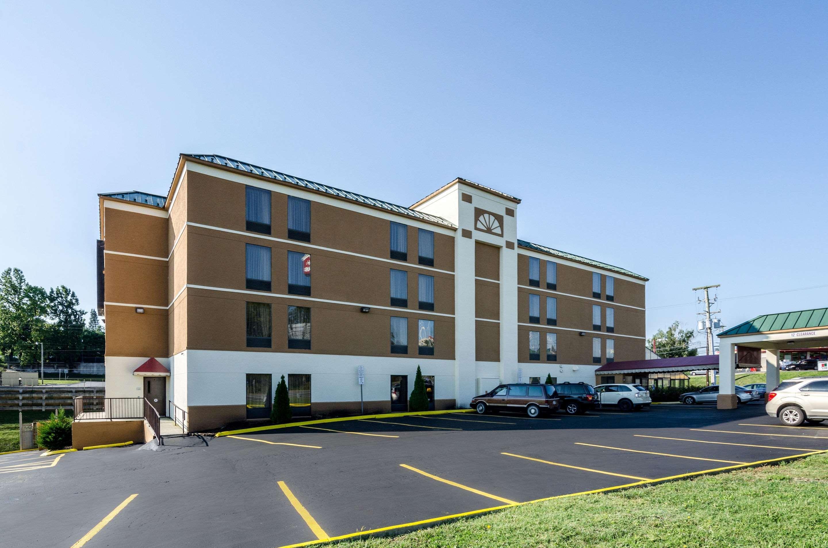 Spark By Hilton Wytheville East Main Street Bagian luar foto