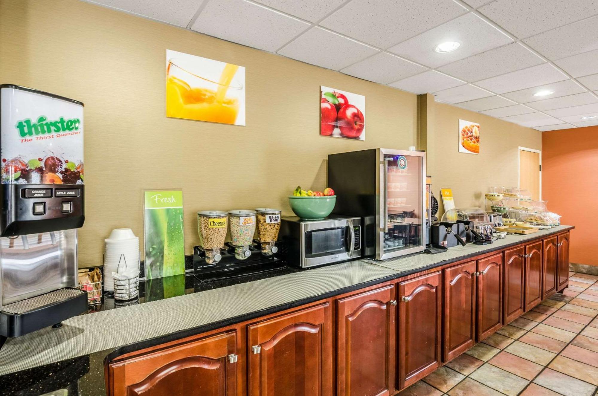 Spark By Hilton Wytheville East Main Street Bagian luar foto