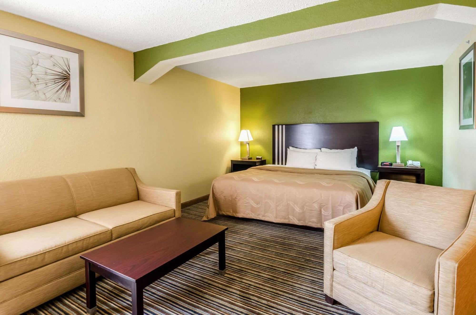 Spark By Hilton Wytheville East Main Street Bagian luar foto