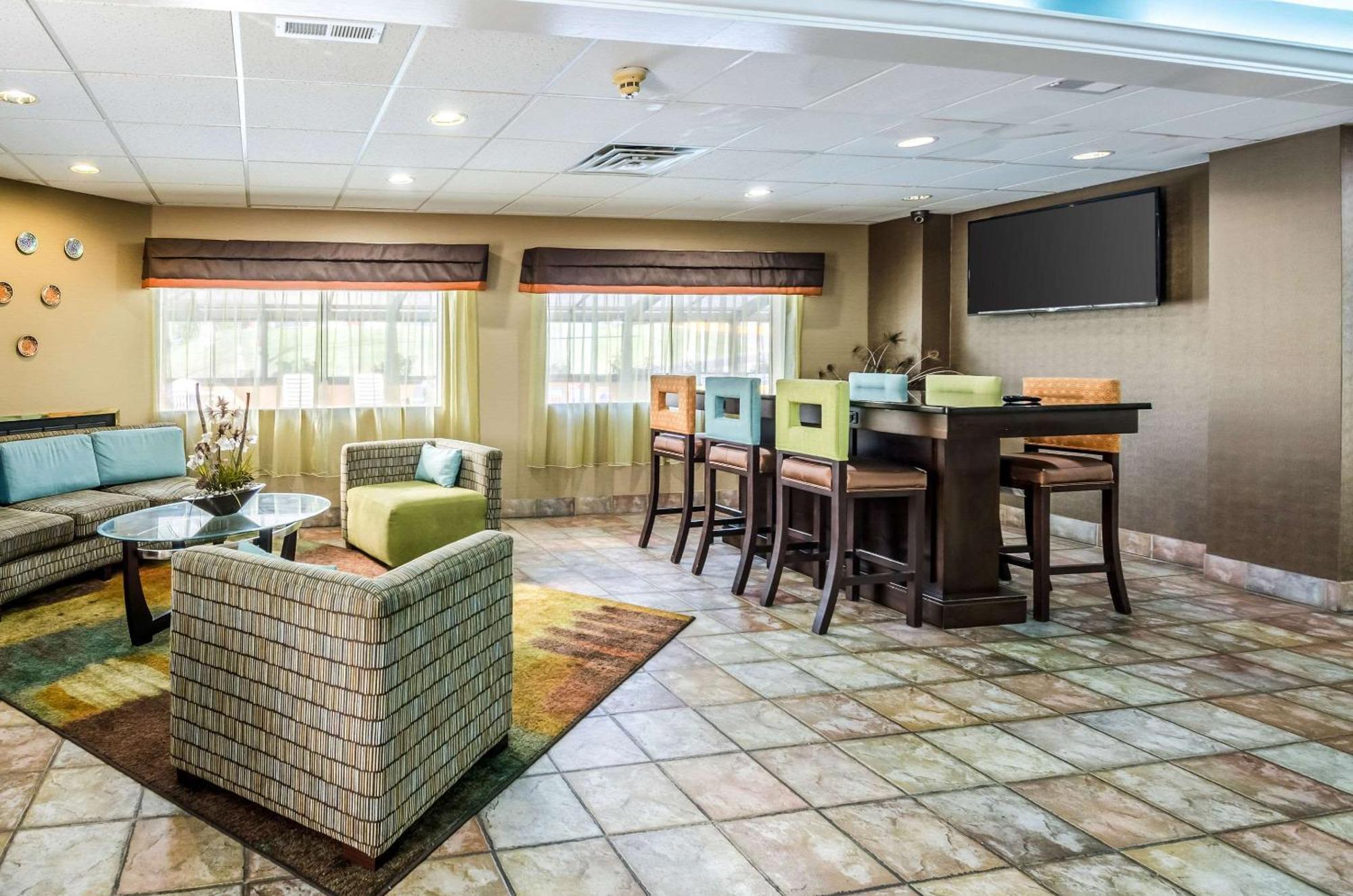Spark By Hilton Wytheville East Main Street Bagian luar foto